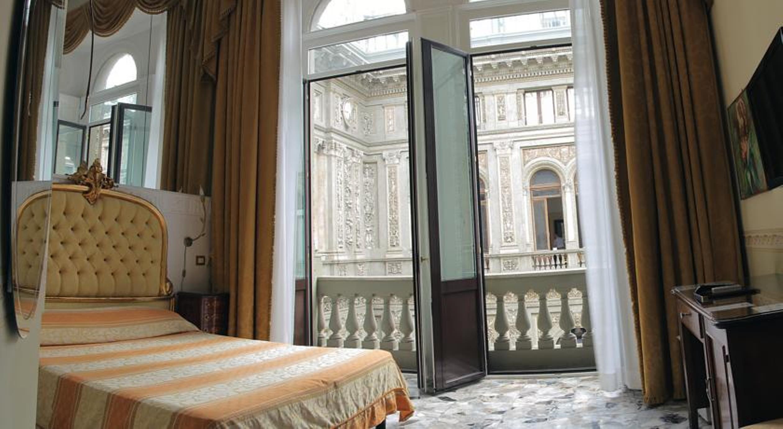 B&B Art Suite Santa Brigida Naples Exterior photo